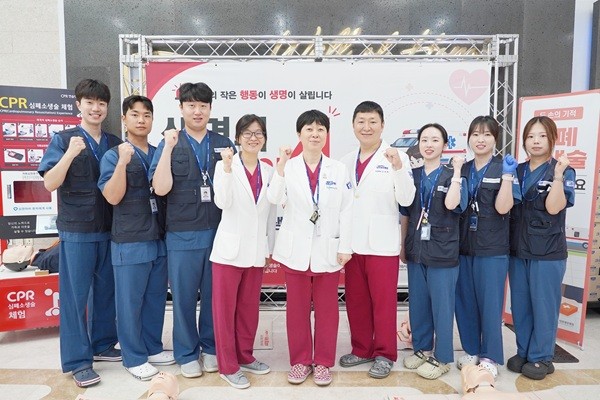 "생명을 살리는 첫걸음"…인천성모병원, 심폐소생술 체험 행사 개최